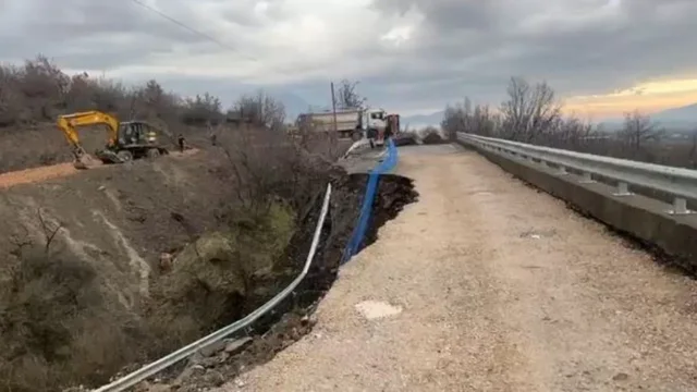 Shembet ura n&euml; fshatin N&euml;nshat, rreth 1000 banor&euml; t&euml;