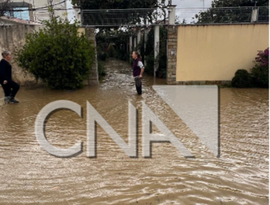 Foto-Gjendje e r&euml;nduar nga shiu n&euml; Lezh&euml;/ Oborret e sht&euml;pive