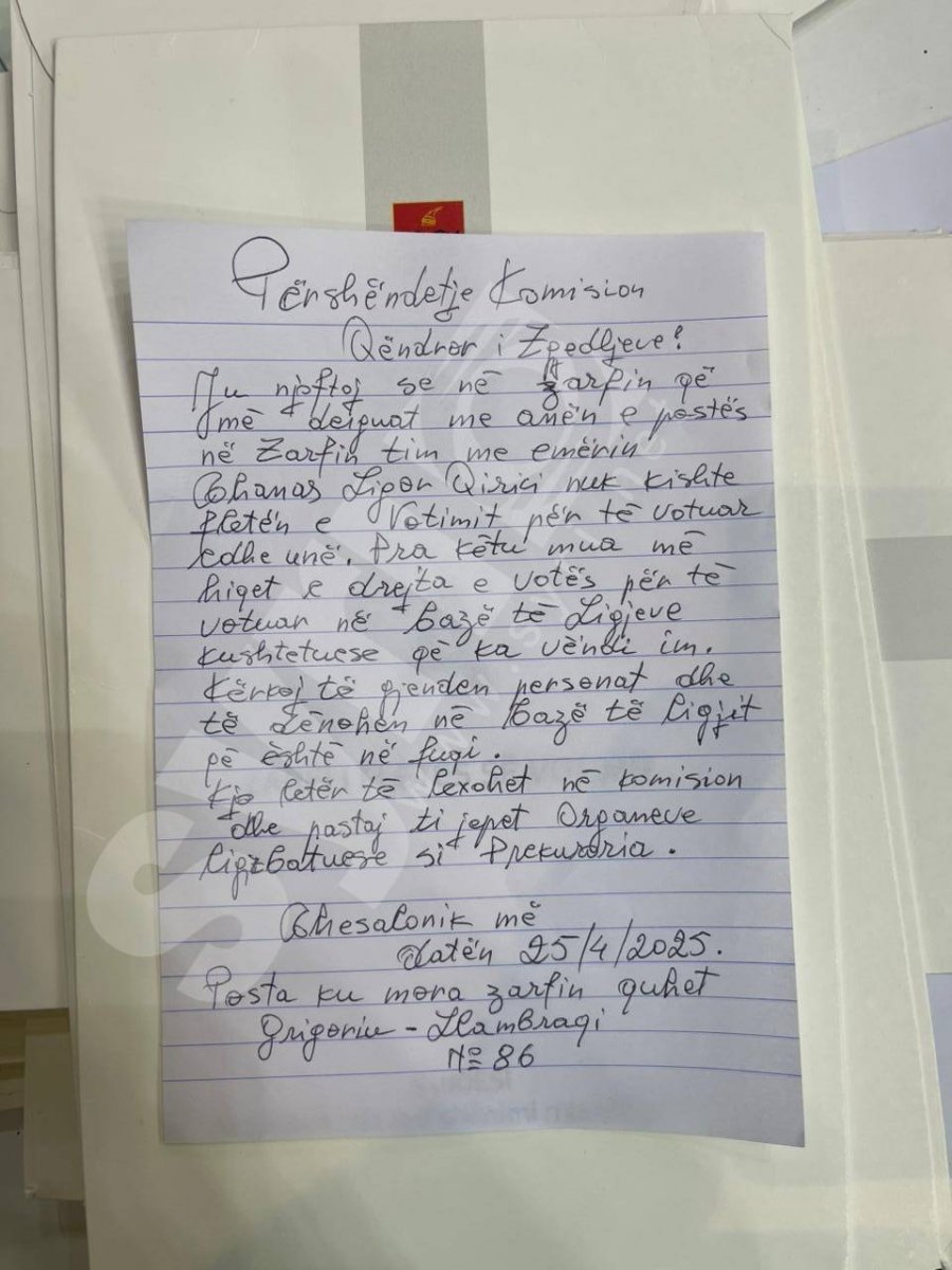 FOTO/ Shqiptari nga Selaniku: Zarfi më erdhi bosh, pa fletën e votimit