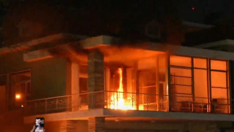 Opozita proteston për 3 orë rresht, i vënë flakën