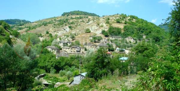 Unë Devollin "E kam dhembkë”