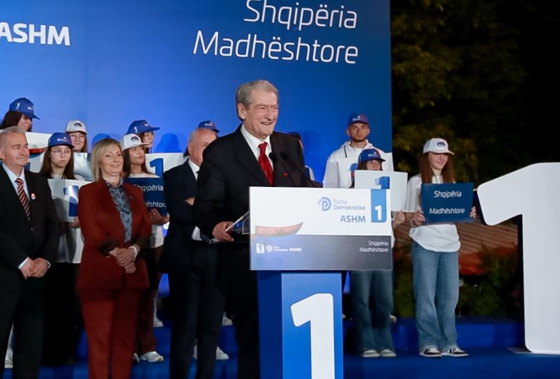 Berisha në Gjirokastër: Mësuesve do t`jua bëjmë