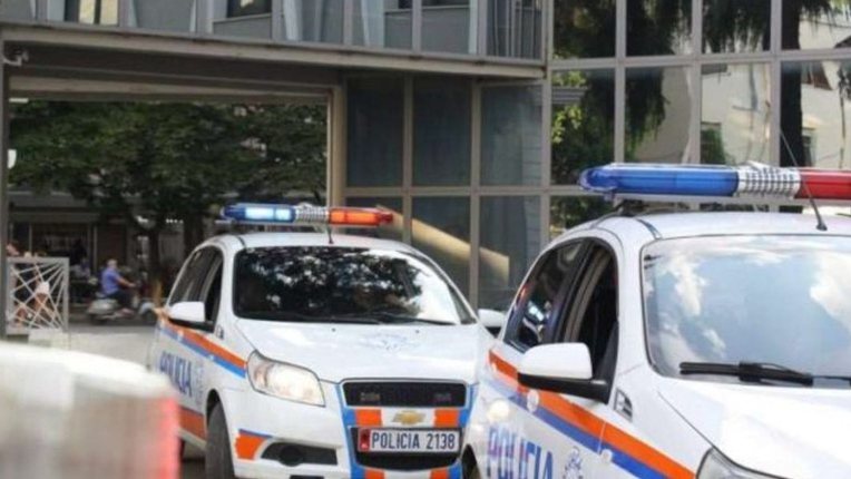 U merrte para qytetarëve përmes mashtrimit, arrestohet