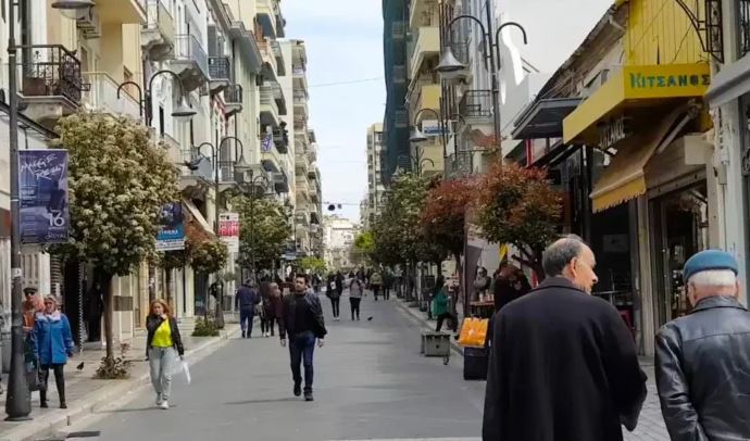 Preken 30 mij&euml; shqiptar&euml;! Greqia vonesa n&euml; zbatimin e ligjeve