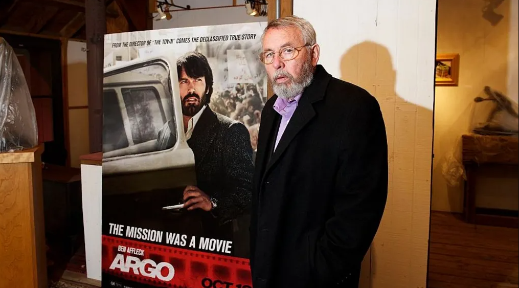 Mashtrimi i jashtëzakonshëm: Si CIA “prodhoi” një