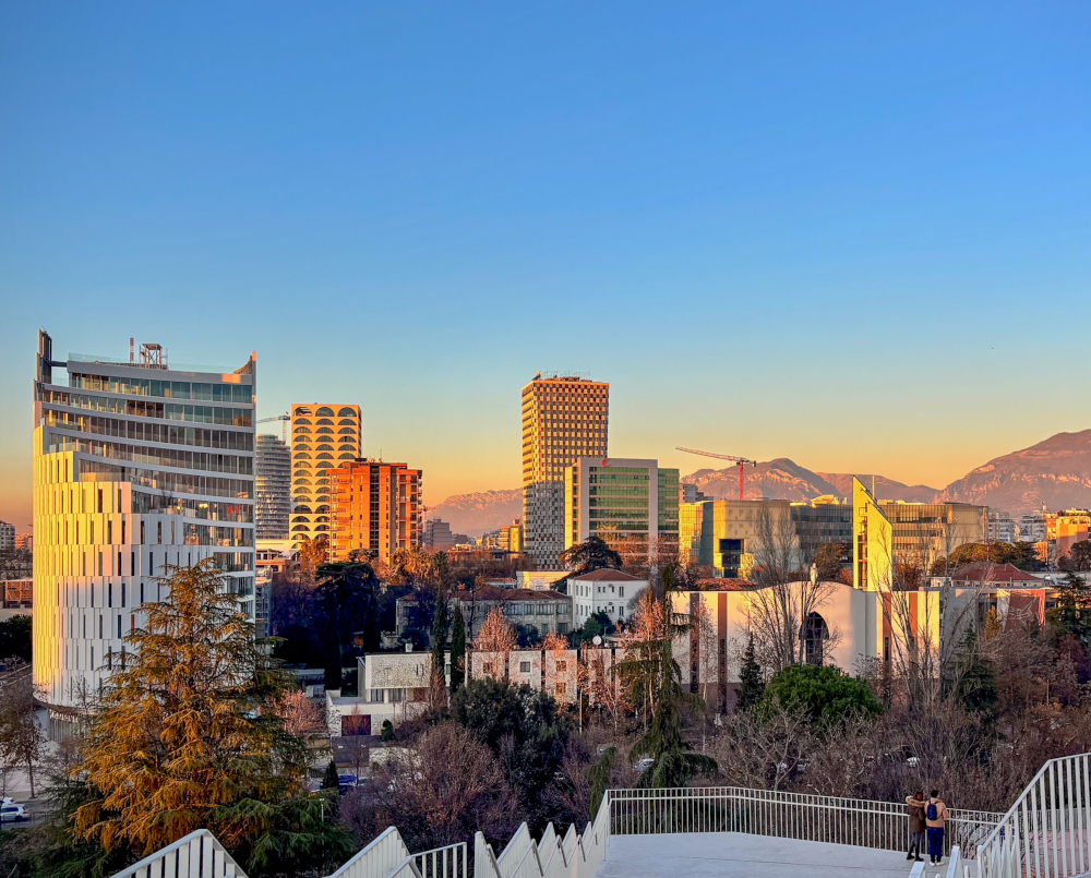 Kullat janë bosh: Brenda çmendurisë së ndërtimit