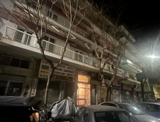 Babë e bir gjenden të vdekur në shtëpi në Selanik,